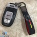 Кожаный замшевый (черный) брелок для авто ключей с логотипом Ауди (Audi) и хромированным карабином