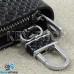 Ключница карманная (черная, "змеиная кожа", на молнии, с карабином, с кольцом), логотип авто RENAULT (Рено)