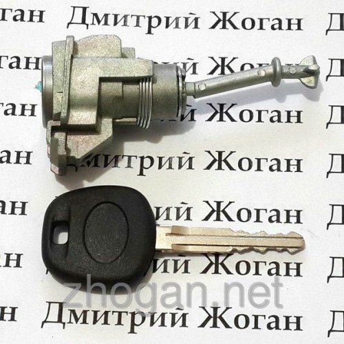 Личинка замка левой двери Toyota (Тойота) Camry (Кемри) 2001-2006 год (6905233230)